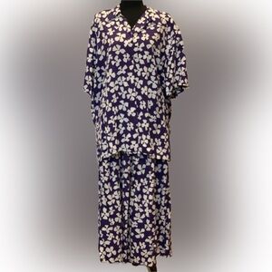 Chaus, size 14, 2 piece skirt set.